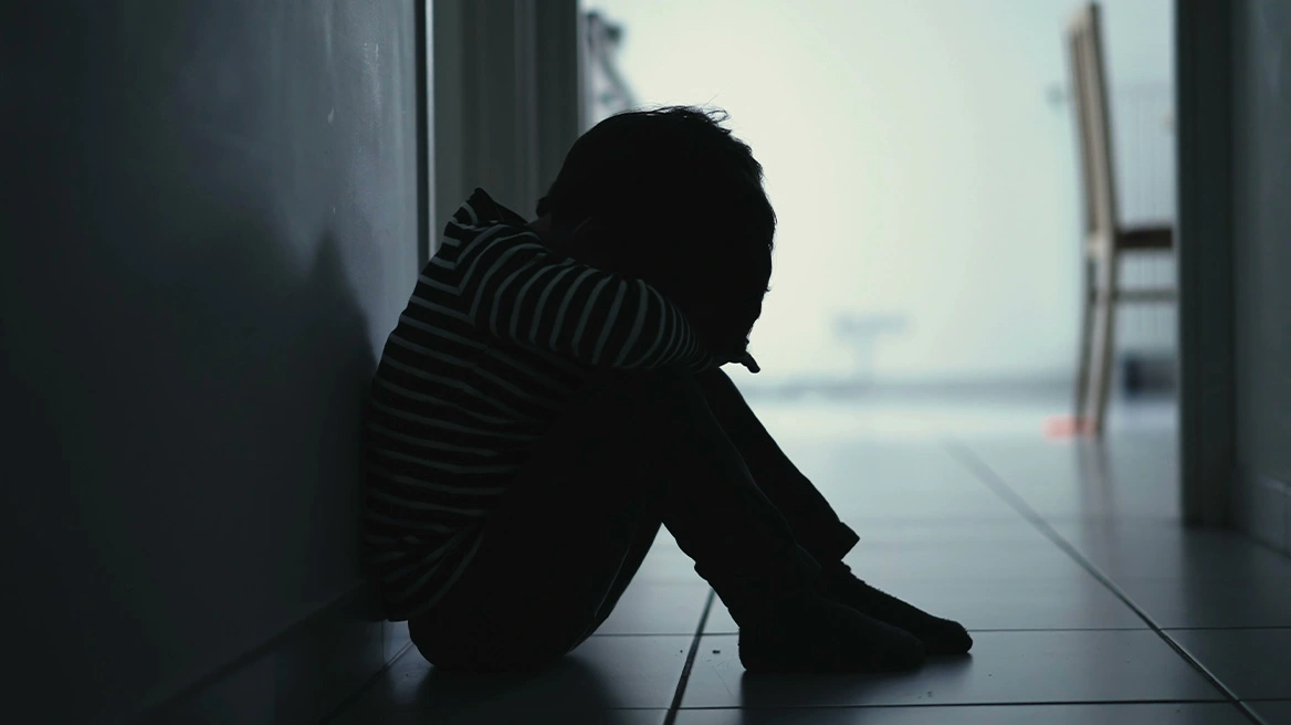 Γονείς - τέρατα: Αποτροπιασμός για την κακοποίηση του 3χρονου στο Ηράκλειο - Έχει αιμάτωμα στo κεφάλι, ρήξη αορτής και καψίματα από τσιγάρο Γονείς - τέρατα: Αποτροπιασμός για την κακοποίηση του 3χρονου στο Ηράκλειο - Έχει αιμάτωμα στo κεφάλι, ρήξη αορτής και καψίματα από τσιγάρο