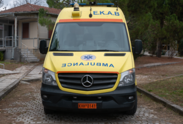 Τραγωδία στην Αρτέμιδα: Νεκρός 17χρονος μαθητής στον ύπνο του