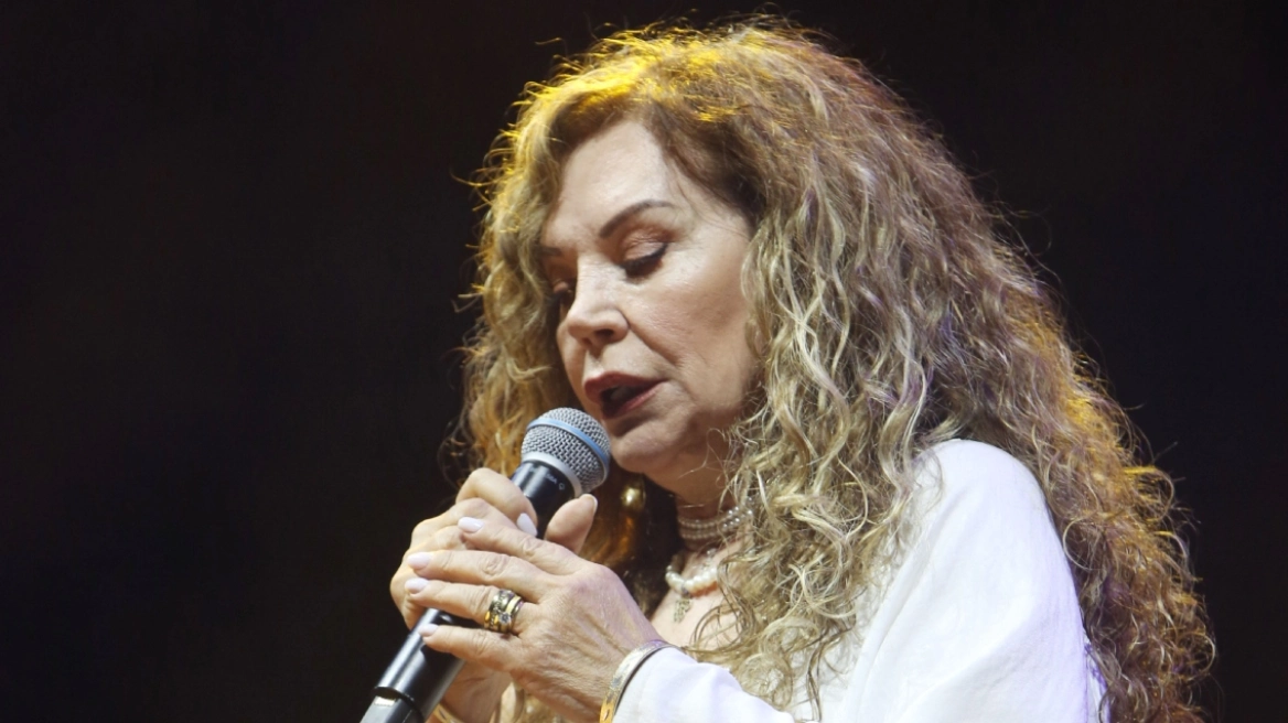 Η Ελένη Δήμου ξέσπασε σε κλάματα για τον Μανώλη Λιδάκη: Δεν θα του συγχωρέσω ποτέ ότι έφυγε έτσι ξαφνικά Η Ελένη Δήμου ξέσπασε σε κλάματα για τον Μανώλη Λιδάκη: Δεν θα του συγχωρέσω ποτέ ότι έφυγε έτσι ξαφνικά