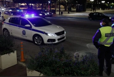 «Ψυχώ» στο Ηράκλειο: Ένας 48χρονος κυκλοφορούσε γυμνός με τσεκούρι και μπαλτά στα χέρια