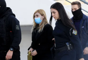 Δίκη Πισπιρίγκου: Αναπαράσταση των τελευταίων στιγμών της Ίριδας με κούκλα στο δικαστήριο