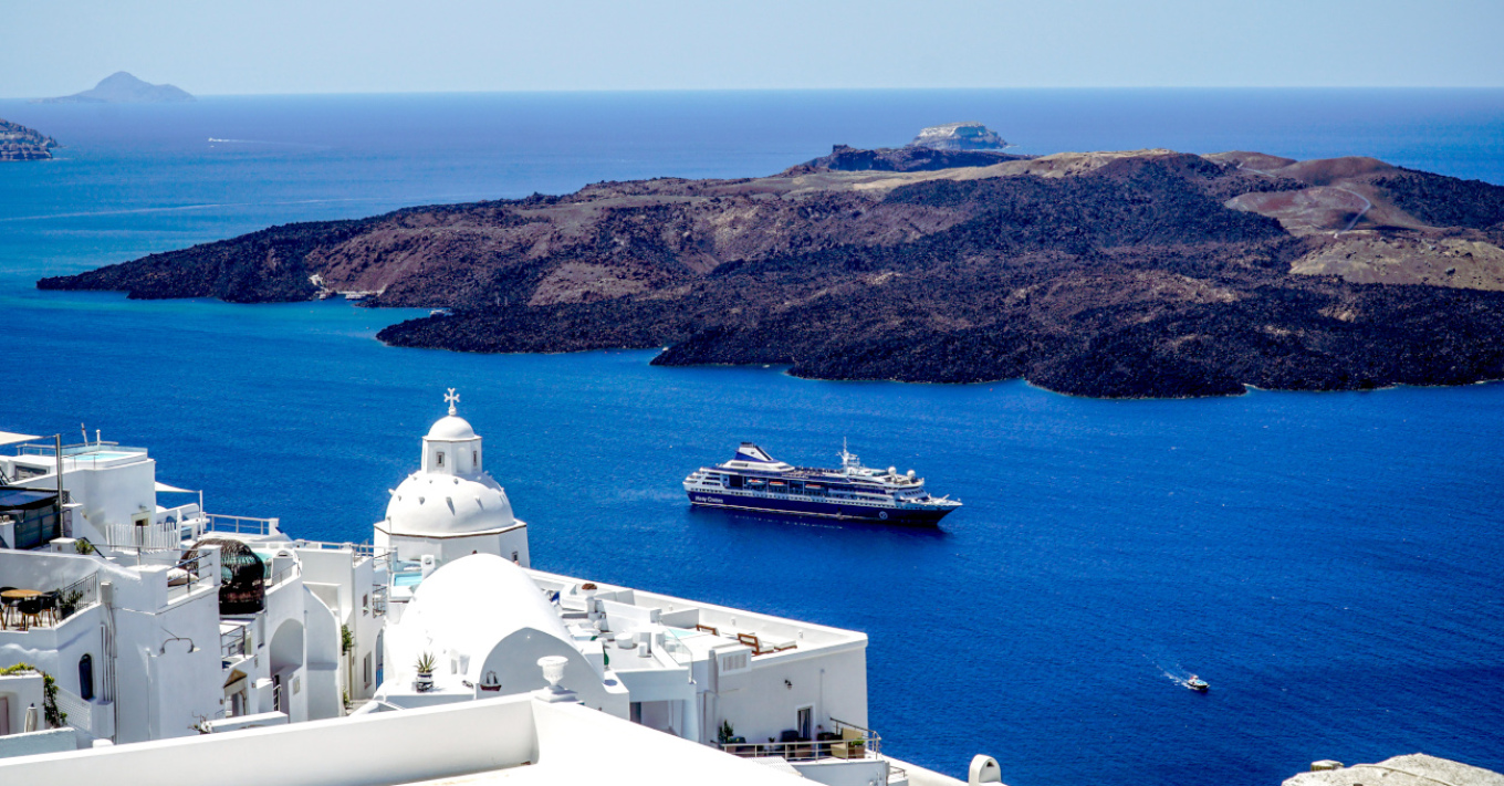 Τρεις νέες δονήσεις 4,1 έως 4,4 Ρίχτερ ταρακούνησαν τα ξημερώματα τη Σαντορίνη