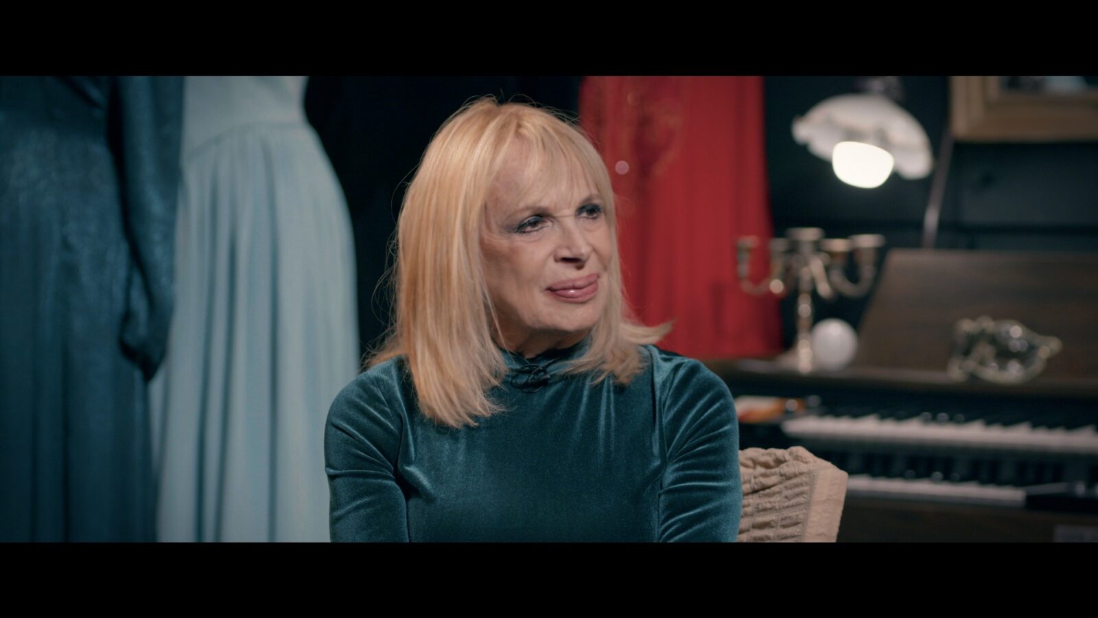 MEGA STORIES: ΙΣΤΟΡΙΕΣ ΤΟΥ ΕΛΛΗΝΙΚΟΥ ΧΟΛΙΓΟΥΝΤ_ΤΡΙΤΗ 25 ΦΕΒΡΟΥΑΡΙΟΥ ΣΤΙΣ 00.10