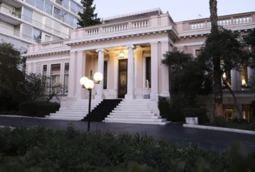 Κυβερνητικές πηγές για τη συνάντηση του Λονδίνου: Μεμονωμένη πρωτοβουλία της Βρετανίας, στο Ευρωπαϊκό Συμβούλιο οι αποφάσεις