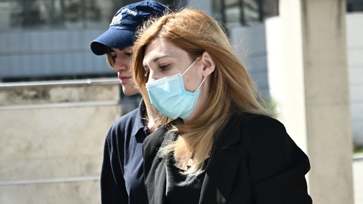 Λύγισε η Ρούλα Πισπιρίγκου στο δικαστήριο - «Ήταν σαν προστάτης μου» είπε κλαίγοντας για τον Αλέξη Κούγια Λύγισε η Ρούλα Πισπιρίγκου στο δικαστήριο - «Ήταν σαν προστάτης μου» είπε κλαίγοντας για τον Αλέξη Κούγια