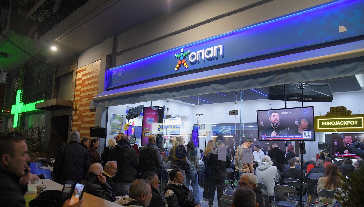 Με Νίκο Αναστόπουλο στην …επίθεση το Πάμε Στοίχημα Football Party by Gazzetta για το ΑΕΚ – Ολυμπιακός Με Νίκο Αναστόπουλο στην …επίθεση το Πάμε Στοίχημα Football Party by Gazzetta για το ΑΕΚ – Ολυμπιακός