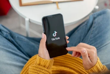 Το ΕΚΠΑ δημιούργησε την πρώτη παγκοσμίως κλίμακα εθισμού αποκλειστικά για το Tik-Tok