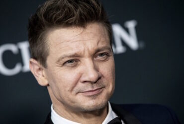 Τζέρεμι Ρένερ για το σοβαρό του ατύχημα: «Ένα μικρό λάθος άλλαξε για πάντα τη ζωή μου»