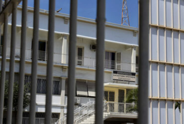 Κορυδαλλός: 19χρονος προσπάθησε να δώσει 4 κινητά σε κρατούμενο φυλακών – Τα είχε κρύψει στο παπούτσι του