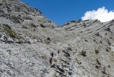 Επιχείρηση διάσωσης Γερμανού τραυματισμένου ορειβάτη στον Όλυμπο – Σηκώθηκε και ελικόπτερο