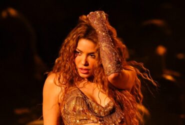 Σακίρα: Η τούμπα της τραγουδίστριας σε συναυλία στο Μόντρεαλ και η εκπληκτική αντίδρασή της