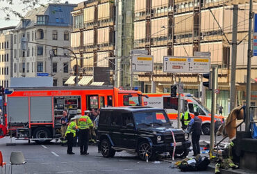 Στουτγκάρδη: «Τροχαίο ατύχημα» η παράσυρση πεζών με μια νεκρή και 2 σοβαρά τραυματίες