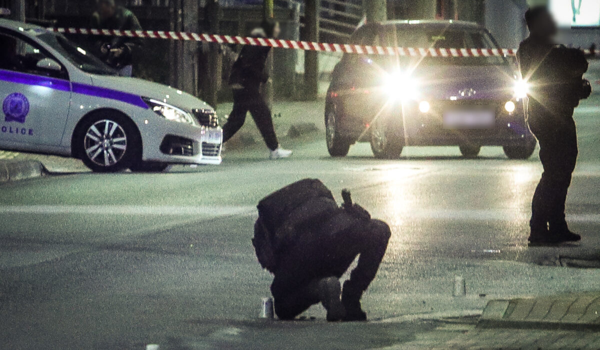 Άνω Λιόσια: Του έριξαν πάνω από 20 σφαίρες – Πώς σώθηκε ο οδηγός και η σύνδεση του με τη ρωσόφωνη μαφία Άνω Λιόσια: Του έριξαν πάνω από 20 σφαίρες – Πώς σώθηκε ο οδηγός και η σύνδεση του με τη ρωσόφωνη μαφία