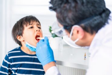 Στρεπτόκοκκος: «Να σταματήσουν οι απολυμάνσεις και το κλείσιμο των σχολείων» ζητά ο πρόεδρος του ΕΟΔΥ, Χατζηχριστοδούλου