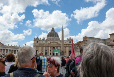 Εκλογή νέου Πάπα: O πρώτος καπνός από την Καπέλα Σιξτίνα βγαίνει αύριο γύρω στις 8 το βράδυ