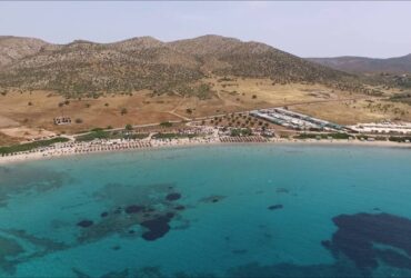 Απλησίαστες οι παραλίες της Αττικης