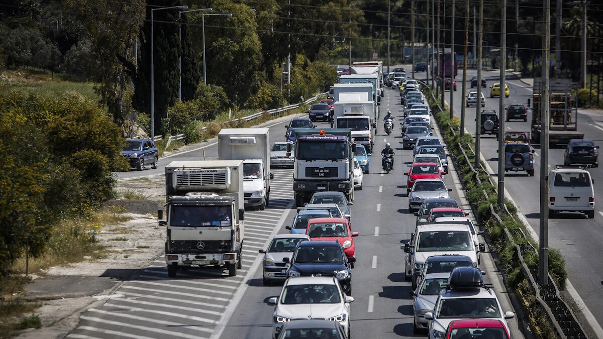 Σημειωτόν τα αυτοκίνητα στην Αθηνών – Κορίνθου: Στο «κόκκινο η κίνηση στο ρεύμα προς Αθήνα Σημειωτόν τα αυτοκίνητα στην Αθηνών – Κορίνθου: Στο «κόκκινο η κίνηση στο ρεύμα προς Αθήνα