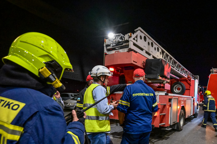 Φωτιά στη Νέα Σμύρνη: Πέντε οχήματα καταστράφηκαν – Τι εξετάζουν οι Αρχές Φωτιά στη Νέα Σμύρνη: Πέντε οχήματα καταστράφηκαν – Τι εξετάζουν οι Αρχές