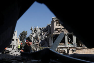 Κόλαση στη Μέση Ανατολή: Τρεις νεκροί από την επίθεση του Ιράν στο Ισραήλ και δεκάδες τραυματίες – Ισοπεδώθηκαν κτίρια