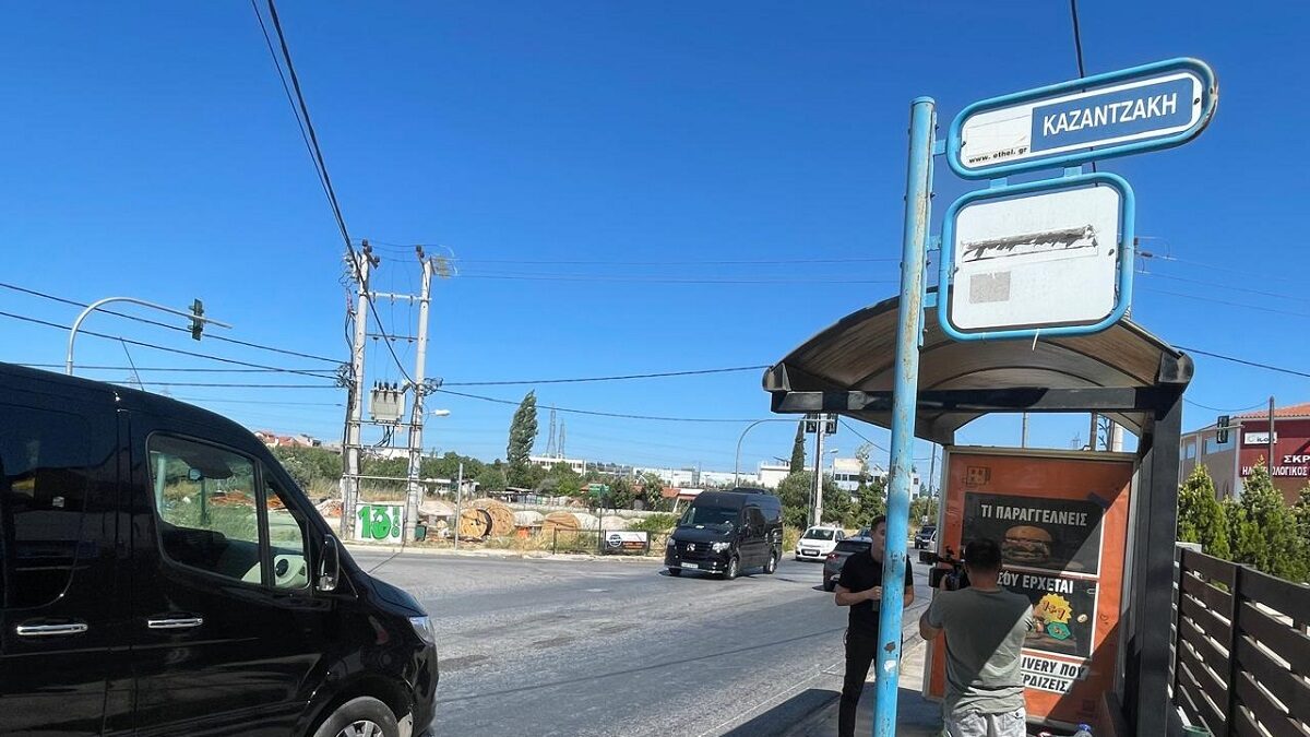 Σπάτα: Τα 10 λεπτά του τρόμου για τους επιβάτες του λεωφορείου που τους απειλούσε άνδρας με μαχαίρι