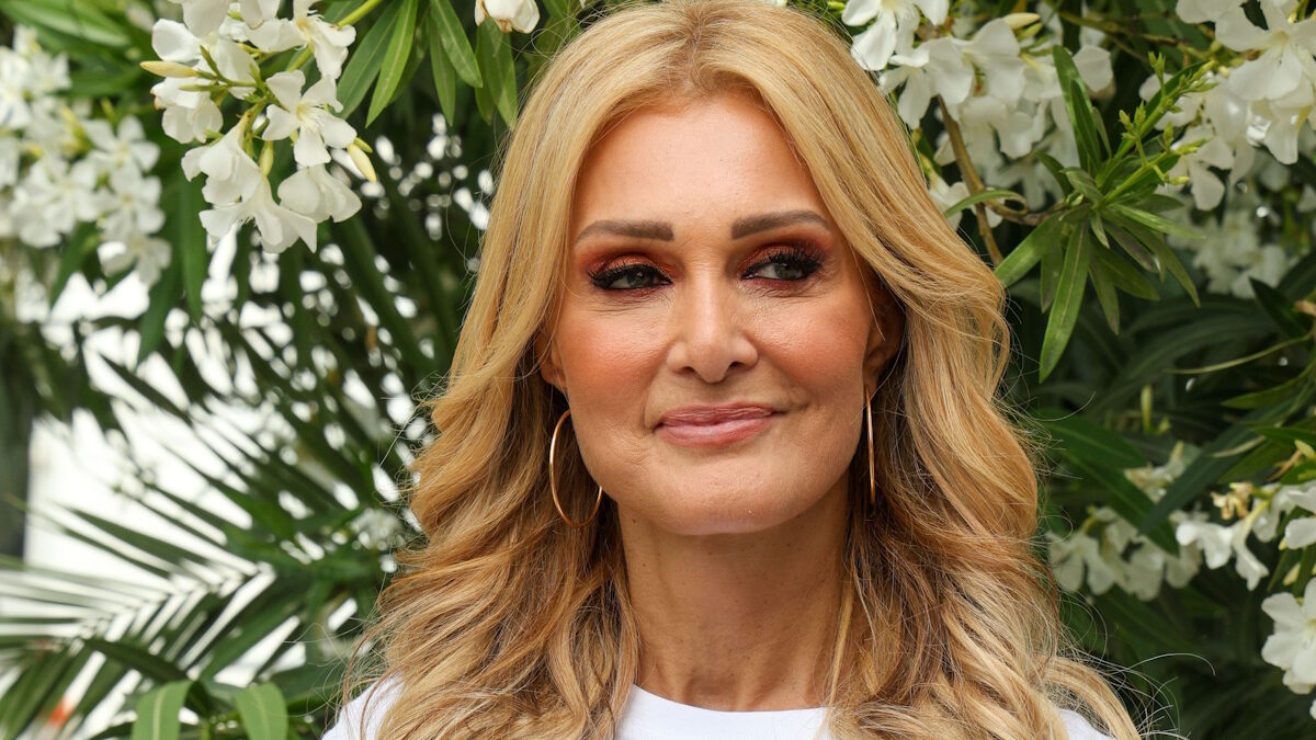 Νατάσα Θεοδωρίδου: Λιποθυμικό επεισόδιο σε συναυλία της – Διακόπηκε η εκδήλωση Νατάσα Θεοδωρίδου: Λιποθυμικό επεισόδιο σε συναυλία της – Διακόπηκε η εκδήλωση