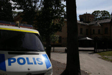 Σουηδία: Τραμ εκτροχιάσθηκε και έπεσε σε πιτσαρία – Εφτά τραυματίες Σουηδία: Τραμ εκτροχιάσθηκε και έπεσε σε πιτσαρία – Εφτά τραυματίες