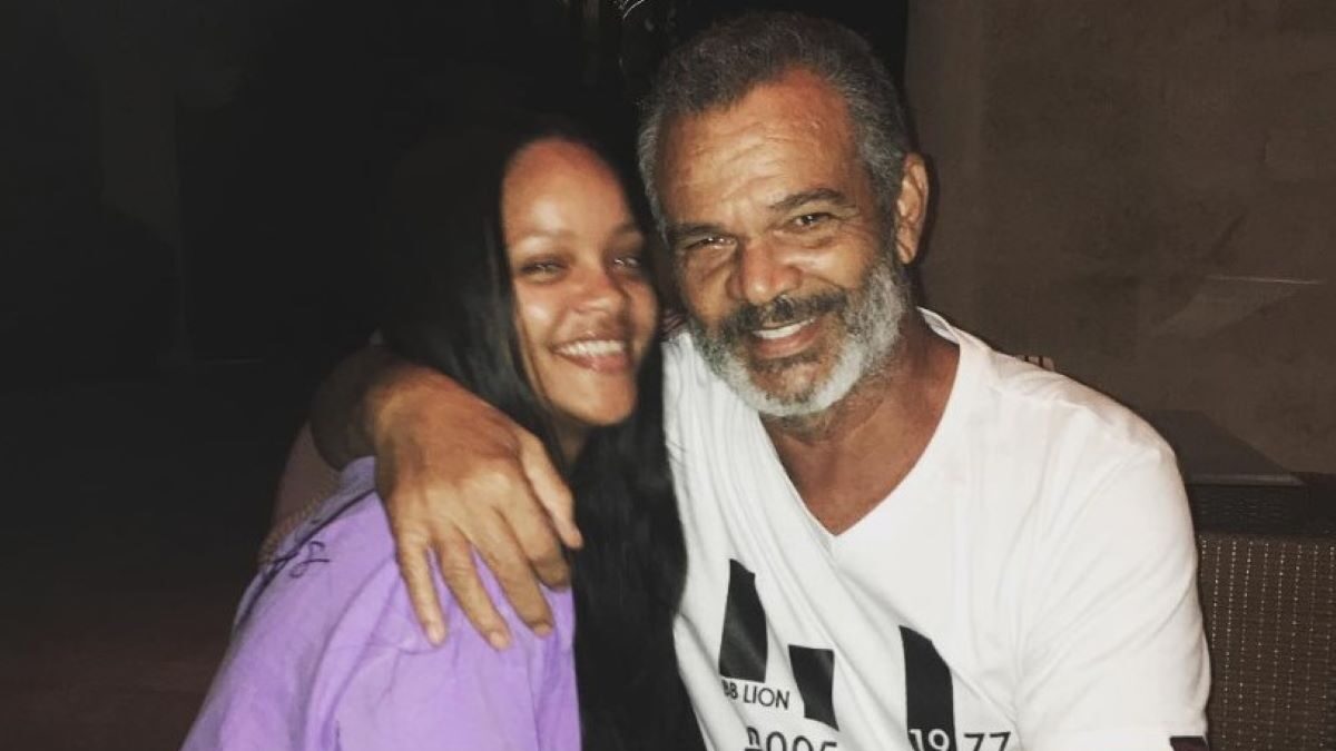 Ριάνα: Πέθανε ο πατέρας της σε ηλικία 70 ετών – Ήταν εθισμένος στο κρακ και το αλκοόλ Ριάνα: Πέθανε ο πατέρας της σε ηλικία 70 ετών – Ήταν εθισμένος στο κρακ και το αλκοόλ