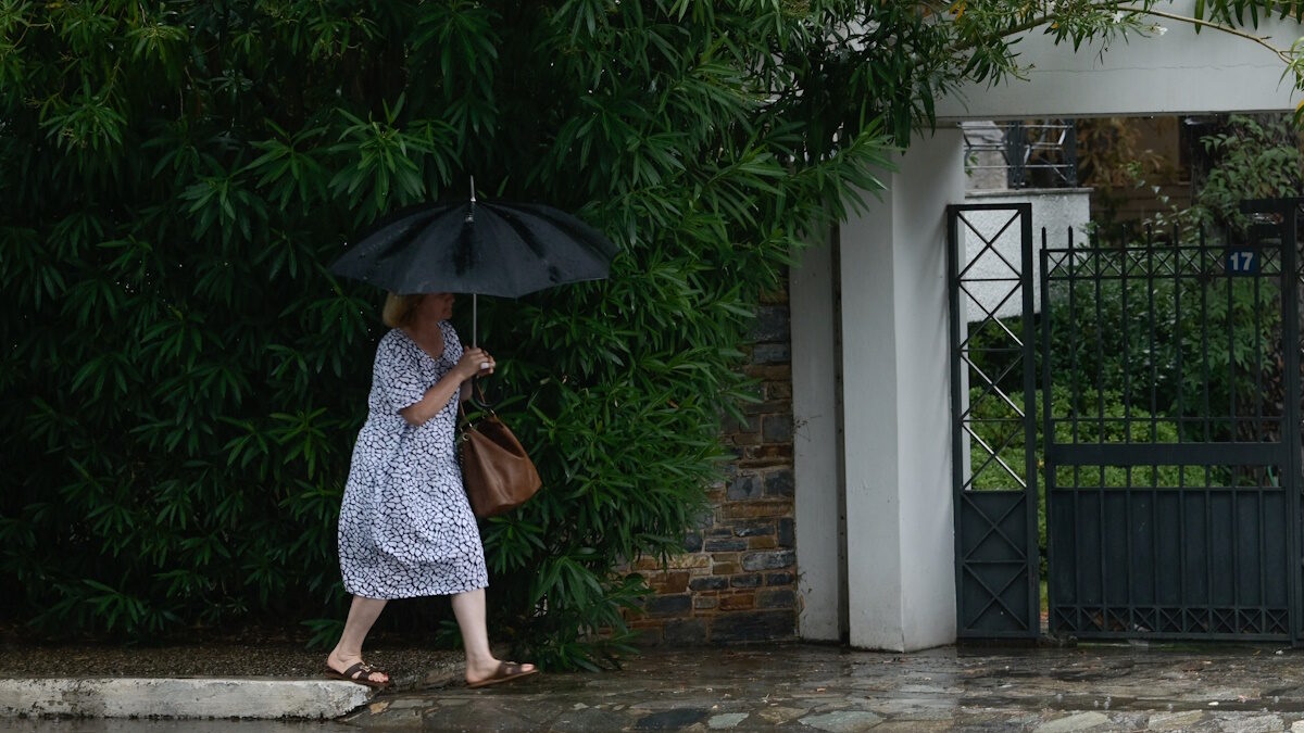 Καιρός αύριο: Μικρή πτώση της θερμοκρασίας – Καταιγίδες σε Πελοπόννησο και Στερεά Καιρός αύριο: Μικρή πτώση της θερμοκρασίας – Καταιγίδες σε Πελοπόννησο και Στερεά