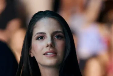 Αλεξάνδρα Νίκα: Απαστράπτουσα με φόρεμα «Celia Kritharioti» μετά τα δημοσιεύματα για νέα εγκυμοσύνη