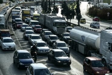 Ψυχικό: Καραμπόλα τεσσάρων οχημάτων