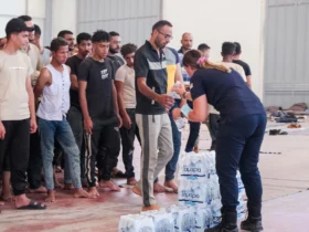 Εκβιάζει για ευρώ η Λιβύη: Οι λαθροδιακινητές στέλνουν κατά χιλιάδες τους παράνομους μετανάστες για να προλάβουν τυχόν συμφωνία