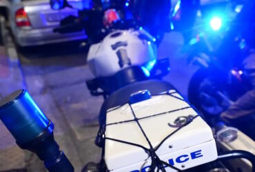 Συνελήφθησαν δυο 20χρονοι με πιστόλι κρότου με 50 φυσίγγια στην Αχαρνών