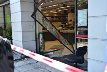 Νίκαια: «Το παιδί έχει φριχτούς πόνους, βλέπει εφιάλτες» Νίκαια: «Το παιδί έχει φριχτούς πόνους, βλέπει εφιάλτες»