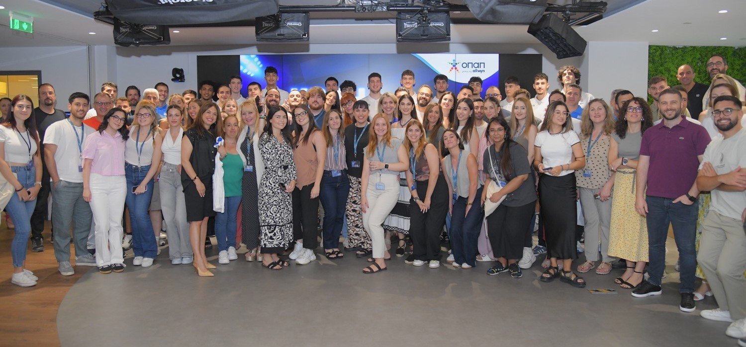 Θερμή υποδοχή της Εθνικής Ομάδας Μπάσκετ Νέων Ανδρών από τον ΟΠΑΠ Θερμή υποδοχή της Εθνικής Ομάδας Μπάσκετ Νέων Ανδρών από τον ΟΠΑΠ