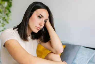 Πενταπλάσιος ο κίνδυνος κατάθλιψης για όσους νιώθουν μοναξιά