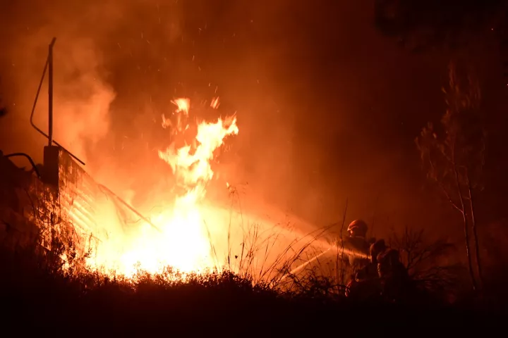 Φωτιά στην Κερατέα: Ενεργοποιήθηκε ειδική πλατφόρμα για τη διαμονή των πληγέντων