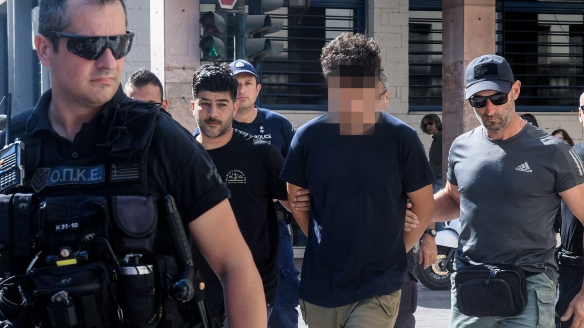 Έξτρα σύλληψη στην Αχαΐα – 21χρονος που πήγε να υπερασπιστεί τον 25χρονο κατηγορείται και ο ίδιος για εμπρησμό