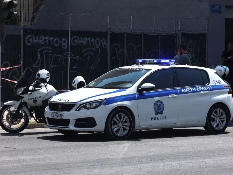 Πάτρα: 26χρονος συνελήφθη για ξυλοδαρμό – Προκάλεσε επεισόδιο και στο αστυνομικό τμήμα