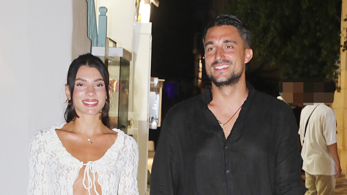 Μαριαλένα και Σάκης: Ο έρωτάς τους δυναμώνει έναν μήνα μετά τον αρραβώνα