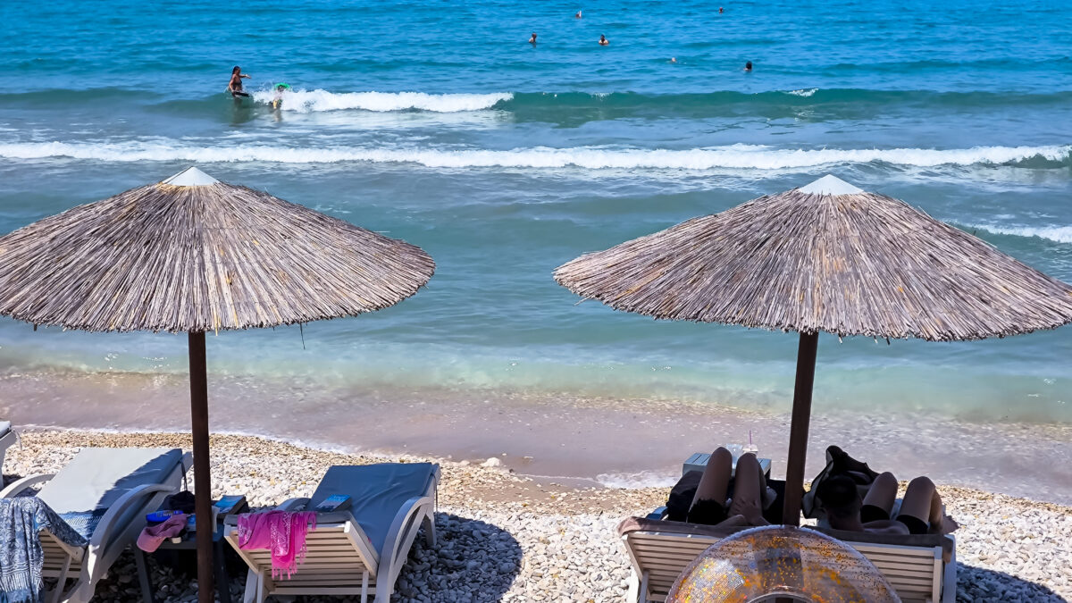 Τραυματισμός 9χρονου σε θαλάσσιο παιχνίδι στην Καβάλα – Χειροπέδες σε 32χρονη