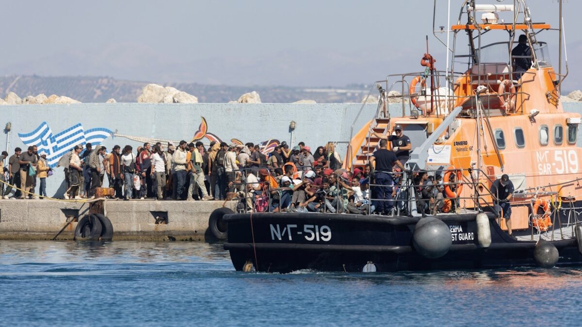 Κρήτη: Αντιμέτωπη με υγειονομικό κίνδυνο η Αγυιά – Πάνω από 1.100 μετανάστες σε δομές Κρήτη: Αντιμέτωπη με υγειονομικό κίνδυνο η Αγυιά – Πάνω από 1.100 μετανάστες σε δομές
