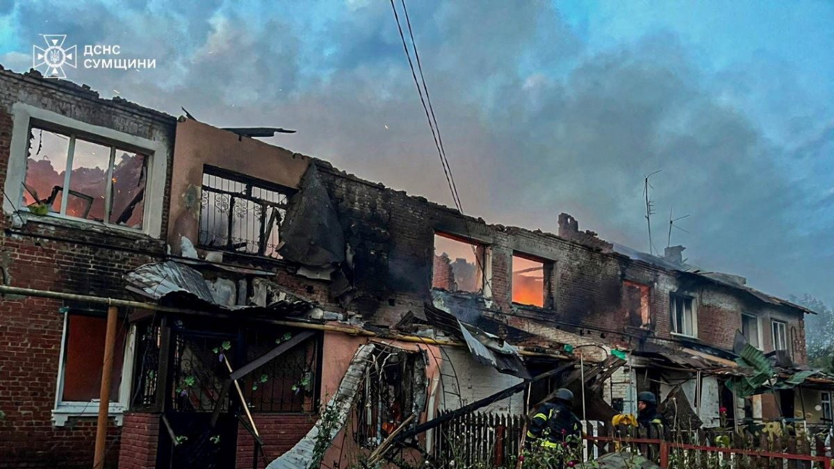 Ουκρανία: Τετραμελής οικογένεια ξεκληρίστηκε από ρωσικό drone στο Σούμι – Νεκροί ο πατέρας, η μητέρα και τα δύο αγοράκια τους 6 και 4 ετών