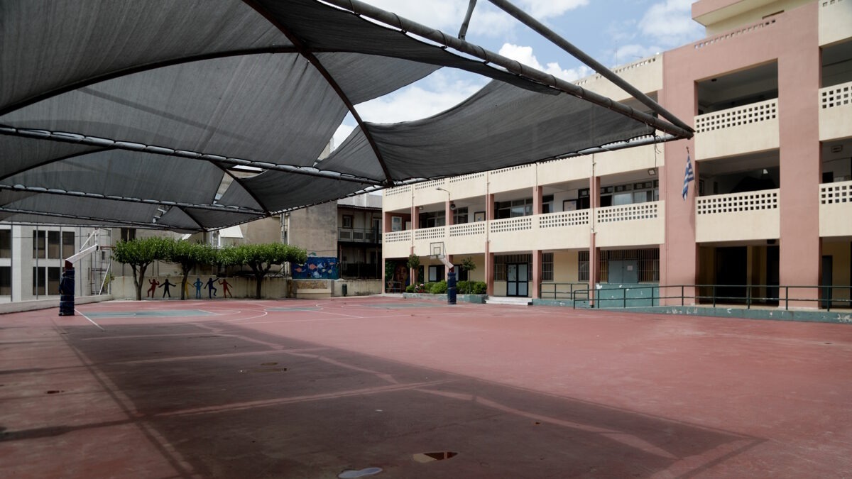 Σοβαρό επεισόδιο μεταξύ μαθητών στο Ηράκλειο – Τραυματισμός στο μάτι και μεταφορά στο νοσοκομείο