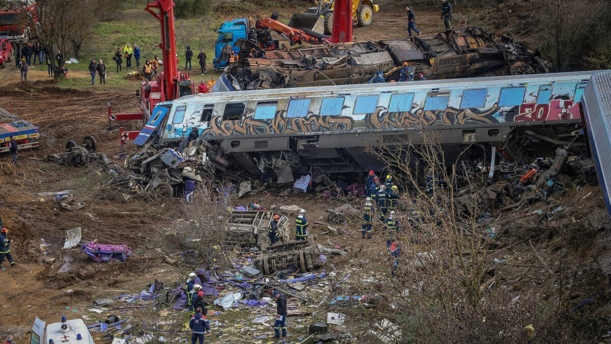 Τέμπη: Κατατέθηκε η εισαγγελική πρόταση – 996 σελίδες για την τραγωδία, απεστάλη στους διαδίκους