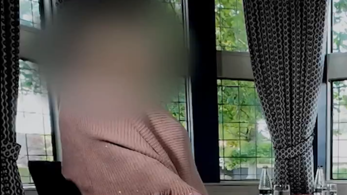 Σοκ στη Βρετανία: Συνελήφθη θύμα βιασμού που αναζητούσε τον δράστη – Ο ίδ