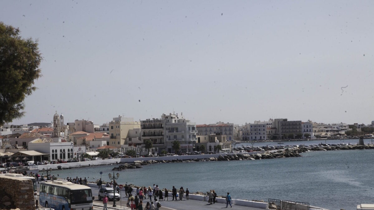 Σύλληψη 42χρονου στην Τήνο για κακοποίηση του ανήλικου παιδιού του