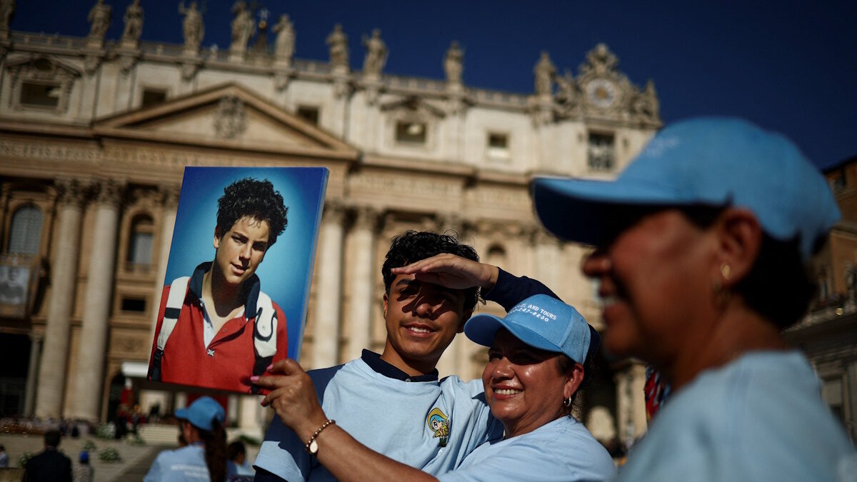 Αγιοποίηση του πρώτου «ψηφιακού» Αγίου: Ο 15χρονος Κάρλο Ακούτις συγκεντρώνει χιλιάδες πιστούς στο Βατικανό