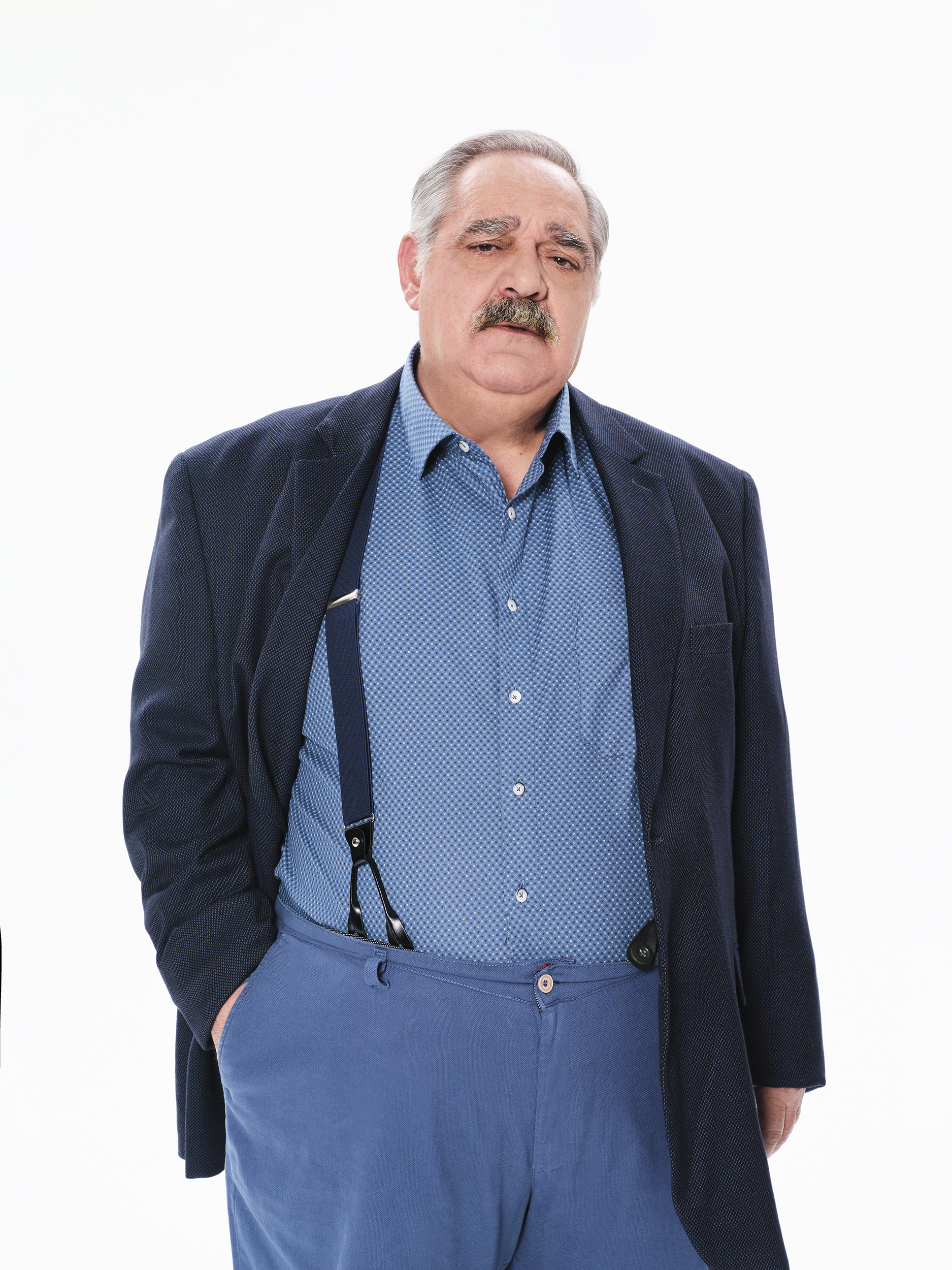 HOTΕΛ ΕΛVIRA ΓΝΩΡΙΣΤΕ ΤΟΥΣ ΧΑΡΑΚΤΗΡΕΣ ΤΟΥ ΠΙΟ ΑΝΑΠΑΝΤΕΧΟΥ ΤΗΛΕΟΠΤΙΚΟΥ ΞΕΝΟΔΟΧΕΙΟΥ ΤΟΥ MEGA