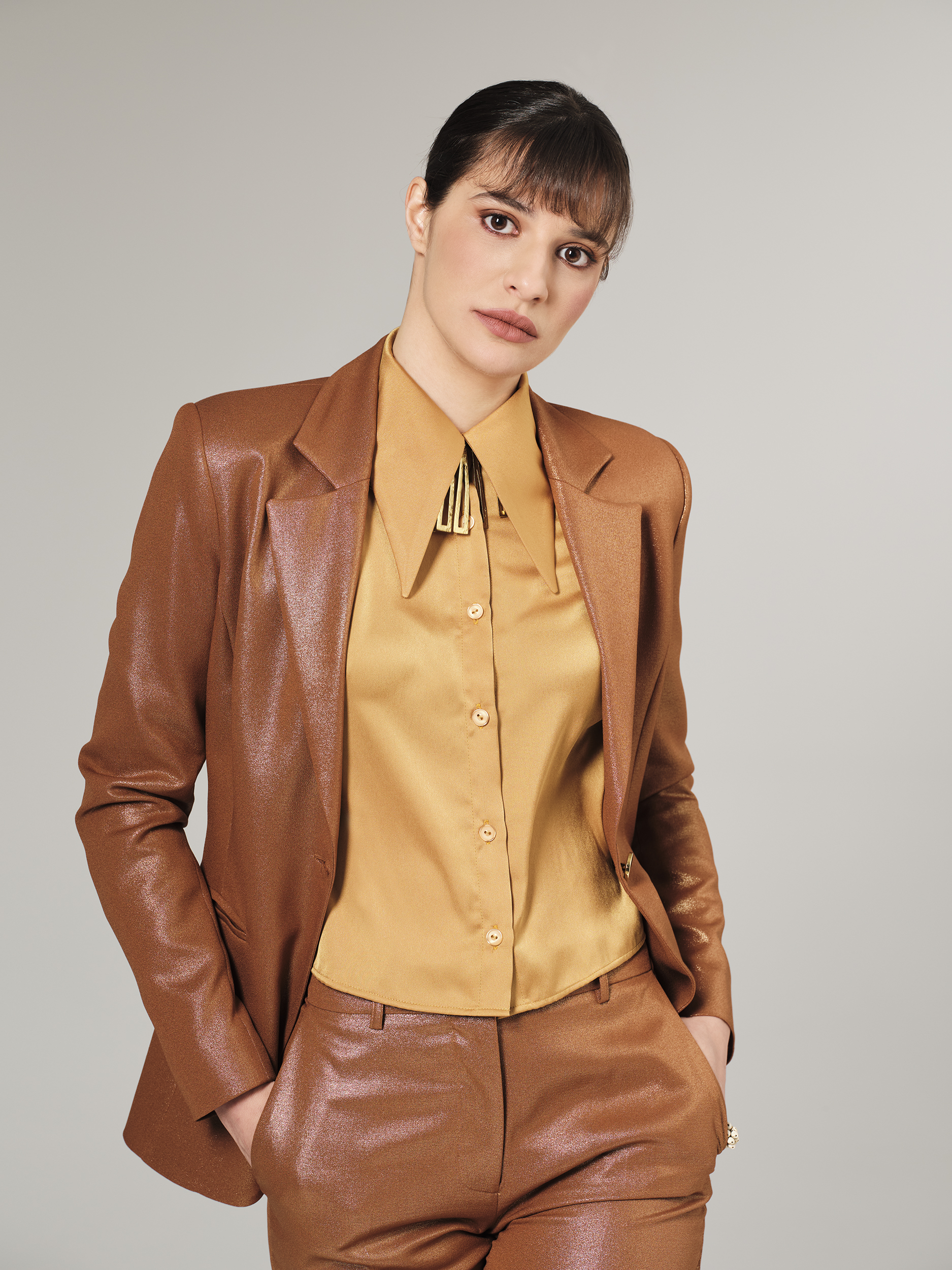 HOTΕΛ ΕΛVIRA ΓΝΩΡΙΣΤΕ ΤΟΥΣ ΧΑΡΑΚΤΗΡΕΣ ΤΟΥ ΠΙΟ ΑΝΑΠΑΝΤΕΧΟΥ ΤΗΛΕΟΠΤΙΚΟΥ ΞΕΝΟΔΟΧΕΙΟΥ ΤΟΥ MEGA