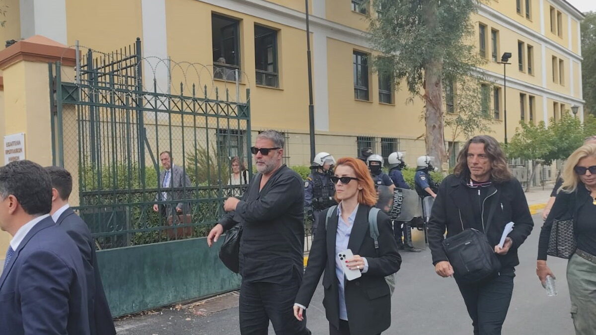 Καταδίκη για τον Βασίλη Μπισμπίκη: Χρηματική ποινή 7.000 ευρώ και καταβολή εξόδων δίκης Καταδίκη για τον Βασίλη Μπισμπίκη: Χρηματική ποινή 7.000 ευρώ και καταβολή εξόδων δίκης